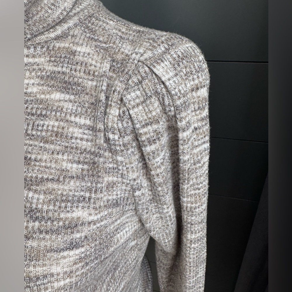 LOFT Gray Turtleneck Soft Shirt with Pleated Capped Style Sleeves Size Small - Picture 2 of 7